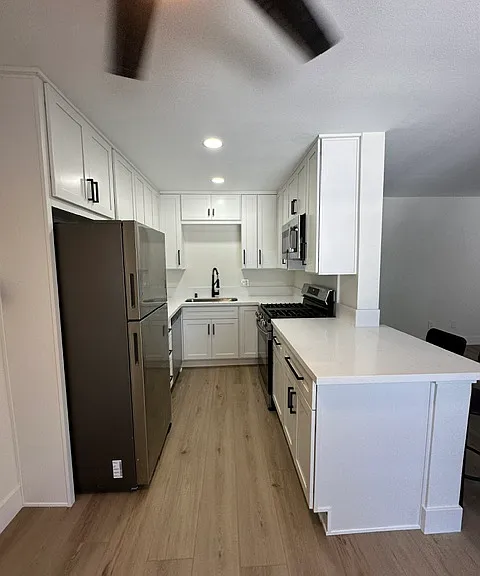 383 W Bay St #7 — Photo 5