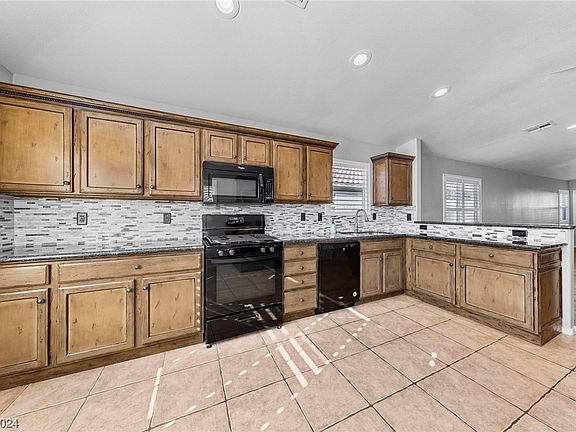 3rd image of 3468 Saint Nazaire Ave
