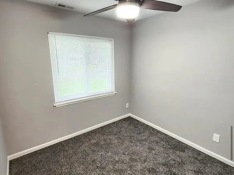 7809 Belmont Ave — Photo 6