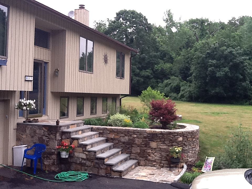 2nd image of 85 High Rd
