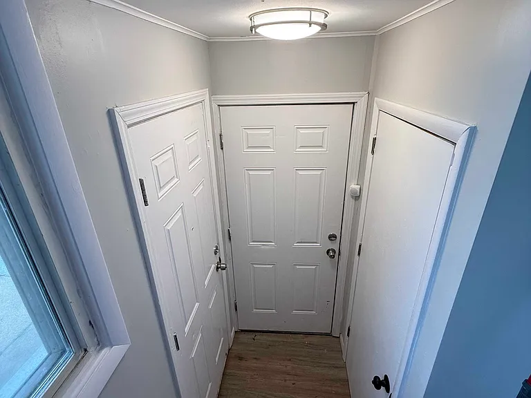 351 Clyde Ave — Photo 23