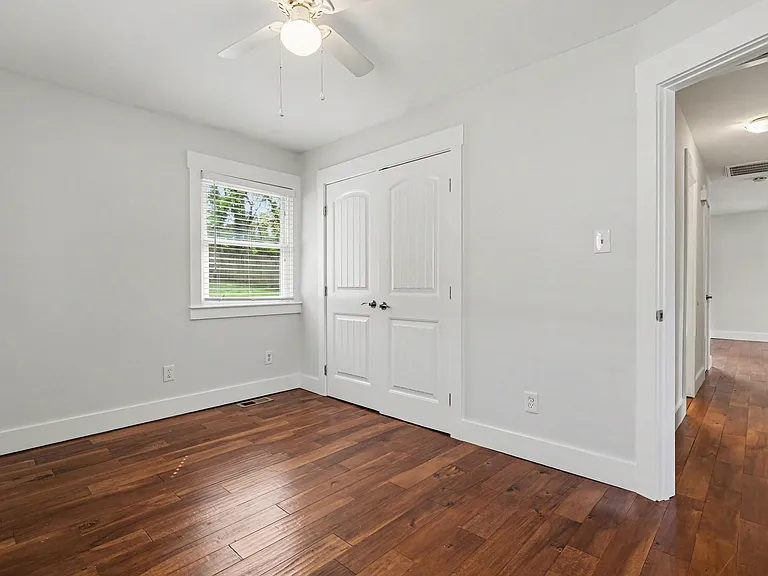 727 S State St — Photo 18