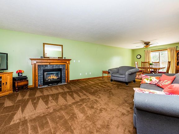 4th image of 1250 Pioneer Ave
