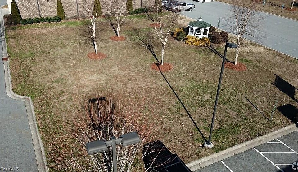 2nd image of 1308 Eastchester Dr