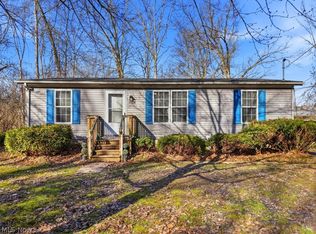 6805 Henderson St, Ravenna, OH 44266