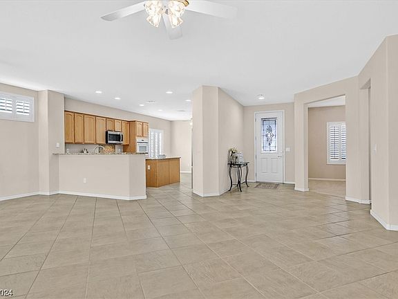 3rd image of 2577 Olivia Heights Ave