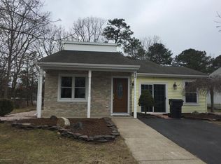 42 Mount Ararat Ln, Toms River, NJ