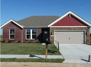 3060 Paradise Cir, Newburgh, IN 47630
