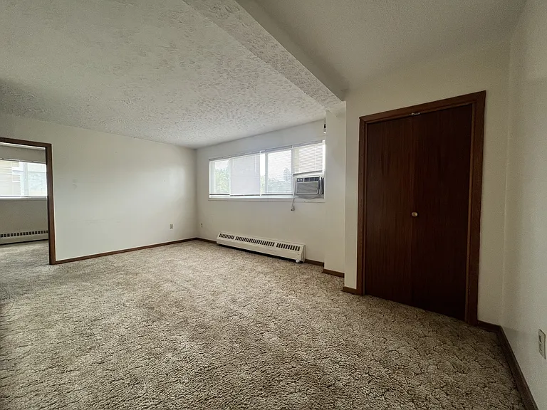 2249 Cornwall St — Photo 17