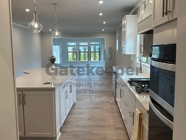 505 Colebrook Way — Photo 4