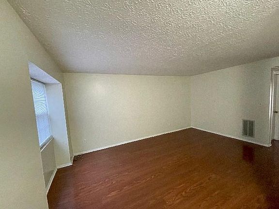 5th image of 846 Stalywood Ct