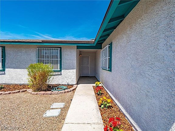3rd image of 6000 Miracosta Ave