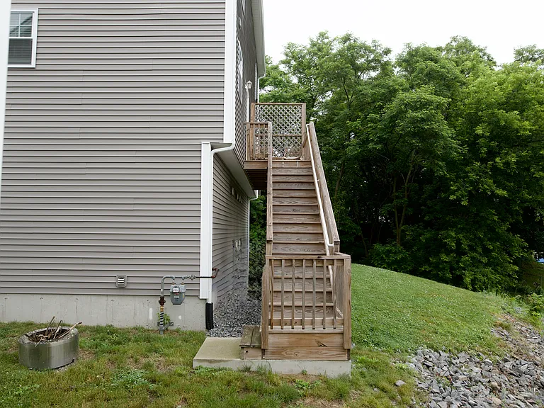 15 Irving St — Photo 2