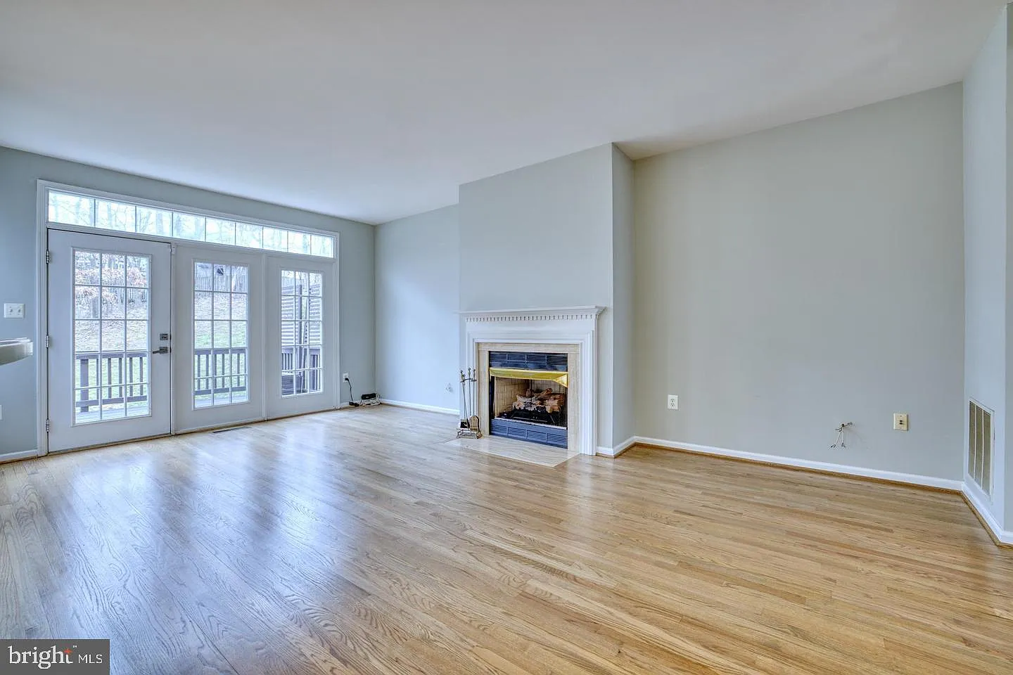 3 bed, 3.5 bath, 2078 sqft, $4,500 — Photo 4