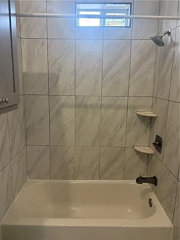 1502 S Carrollton Ave — Photo 6
