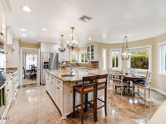 5th image of 707 Admiral Ct