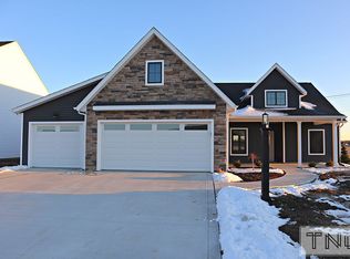 9158 Matthew Spring Run, New Haven, IN 46774