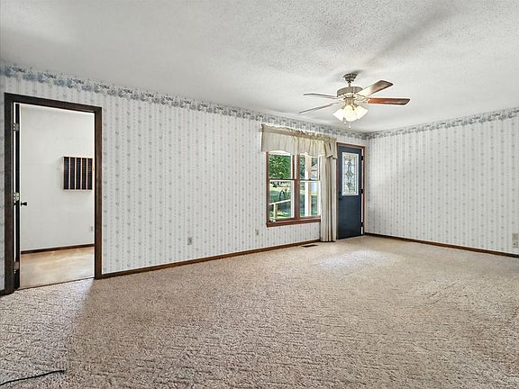4th image of 13096 Private Dr