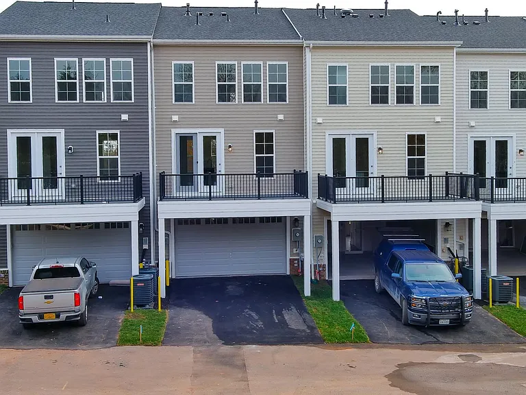 6722 Upland Manor Dr — Photo 39