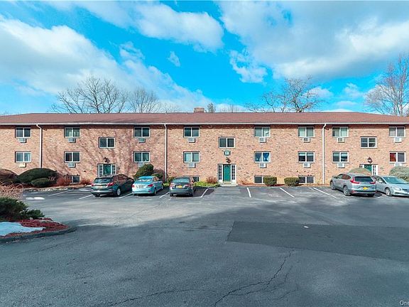 4th image of 12 Scenic Dr APT E