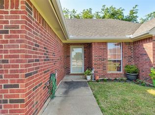 1723 Ridgecrest Dr, Cleburne, TX 76033