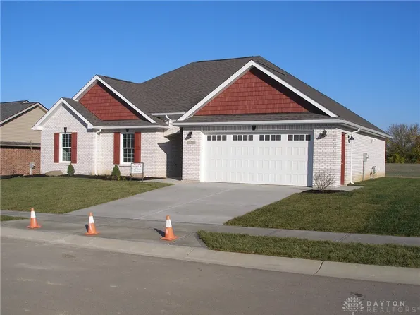 220 Goldenrod Dr, Eaton, OH 45320