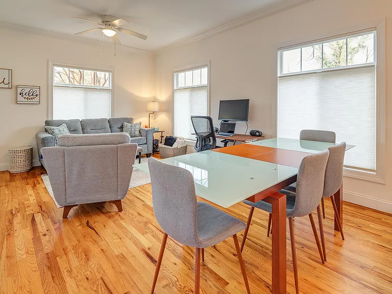 39 Clyde St #D — Photo 5