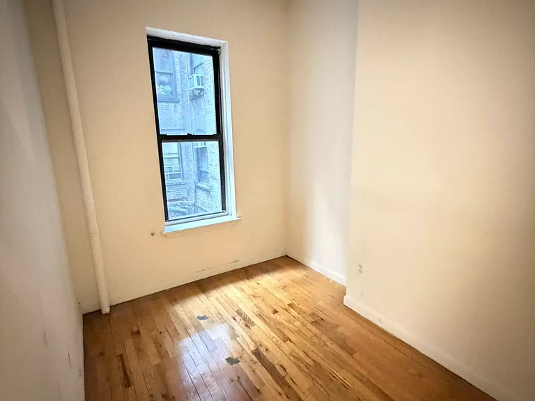 229 E 84th St #2C — Photo 3
