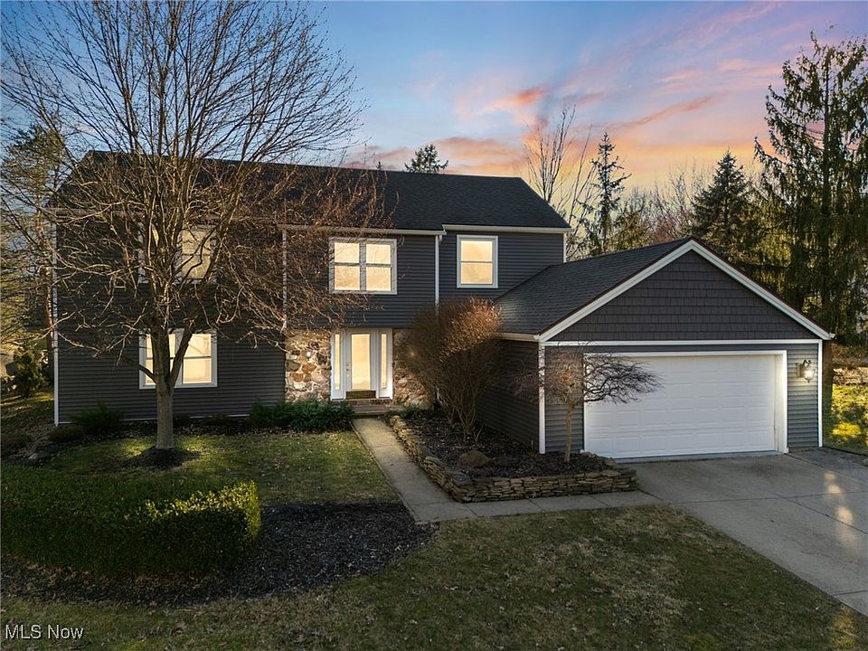 1st image of 16987 Willow Wood Dr