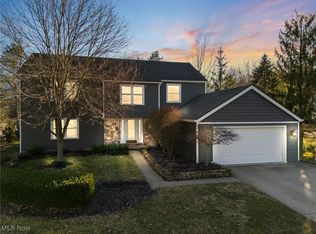 16987 Willow Wood Dr, Strongsville, OH