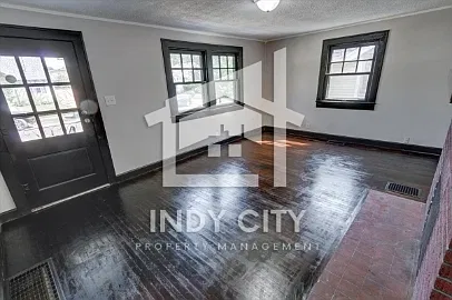 3 bed, 1.0 bath, 998 sqft, $1,500 — Photo 4