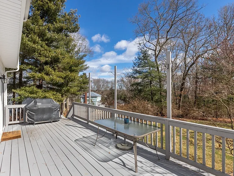 29 Trifiro Rd — Photo 9
