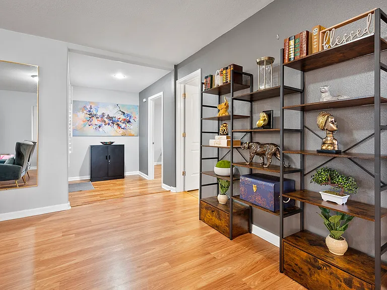 403 Norman Dr — Photo 6