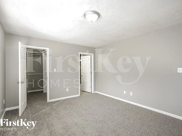 5720 Ashby Dr — Photo 8