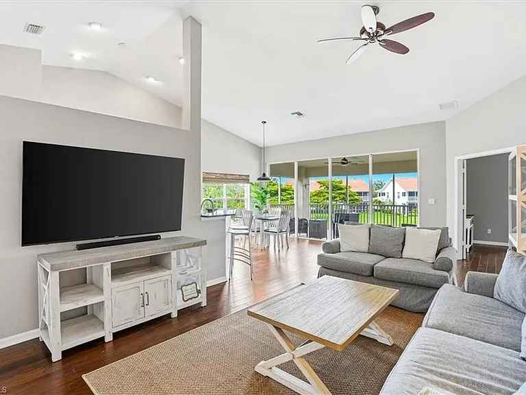 5615 Sherborn Dr #201 — Photo 14