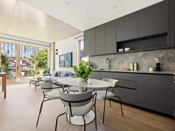 1118 Fulton Street image 1 of 9