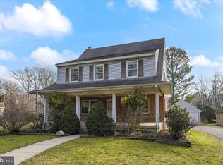 327 N Rolling Rd, Springfield, PA 19064