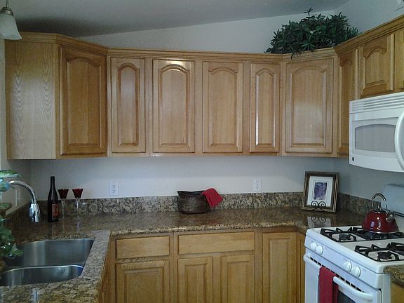 So much cabinet storage !