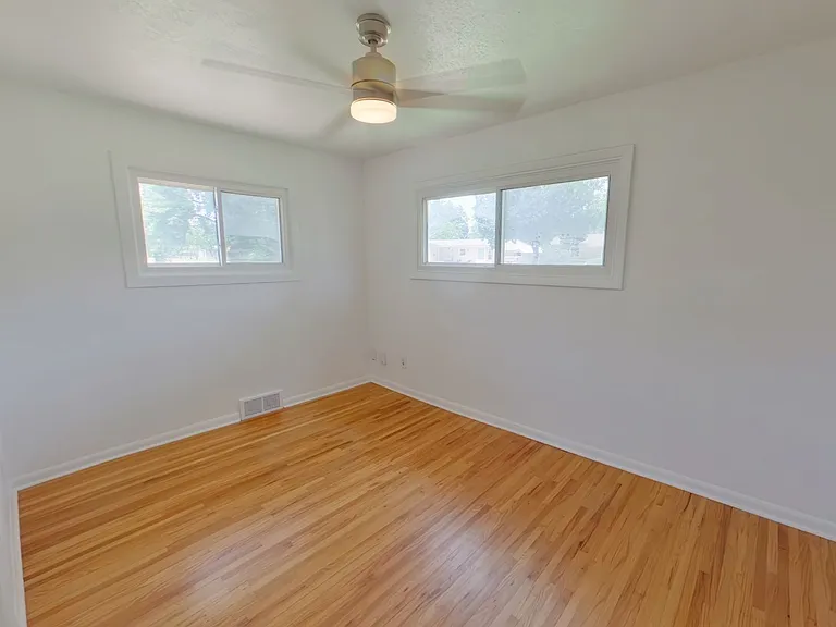 2520 N Perry Ave — Photo 10