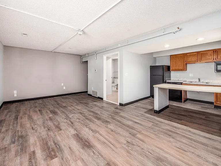 ReVi Columbus East — Photo 10