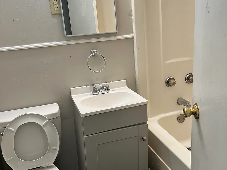 1706 Apple Valley Dr — Photo 3