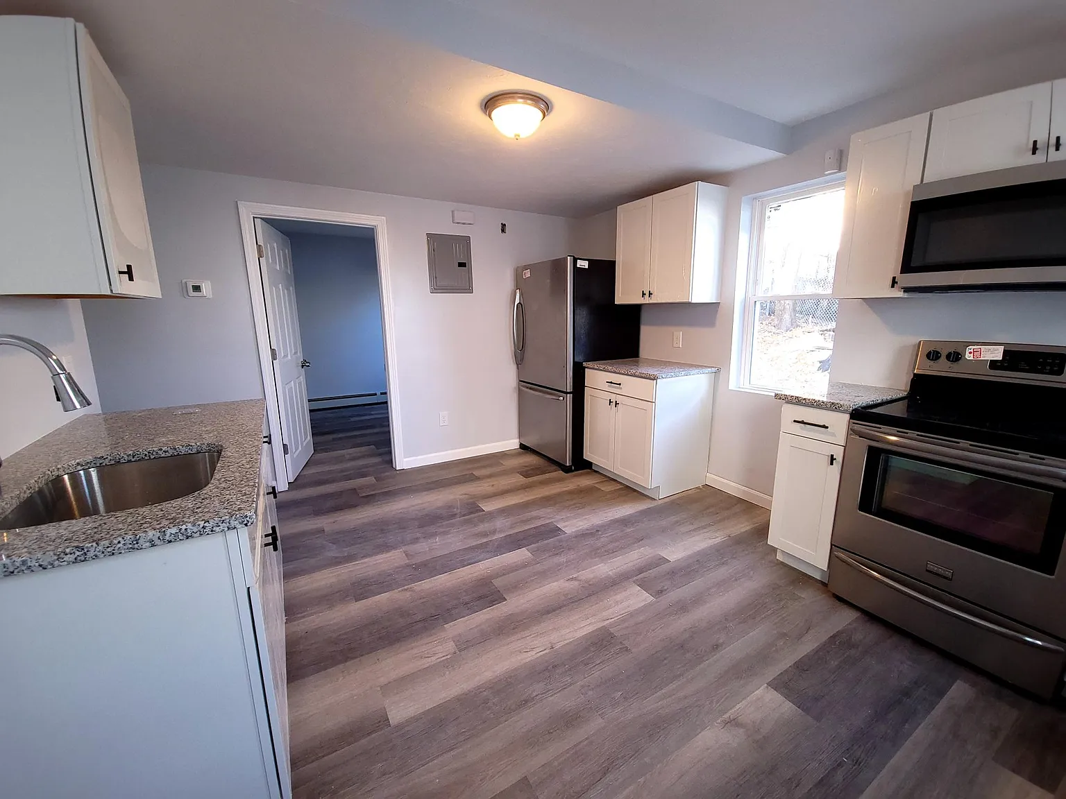 1 bed, 500 sqft, $1,200 — Photo 1