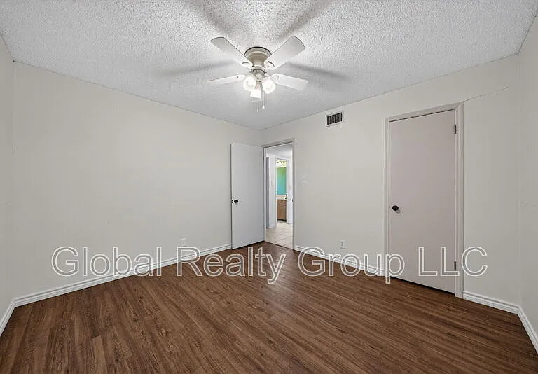 306 Meadow Dr — Photo 14