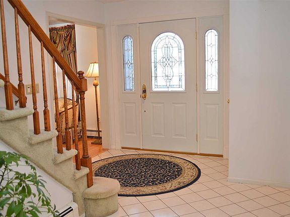 2nd image of 16 Pleasant Pl
