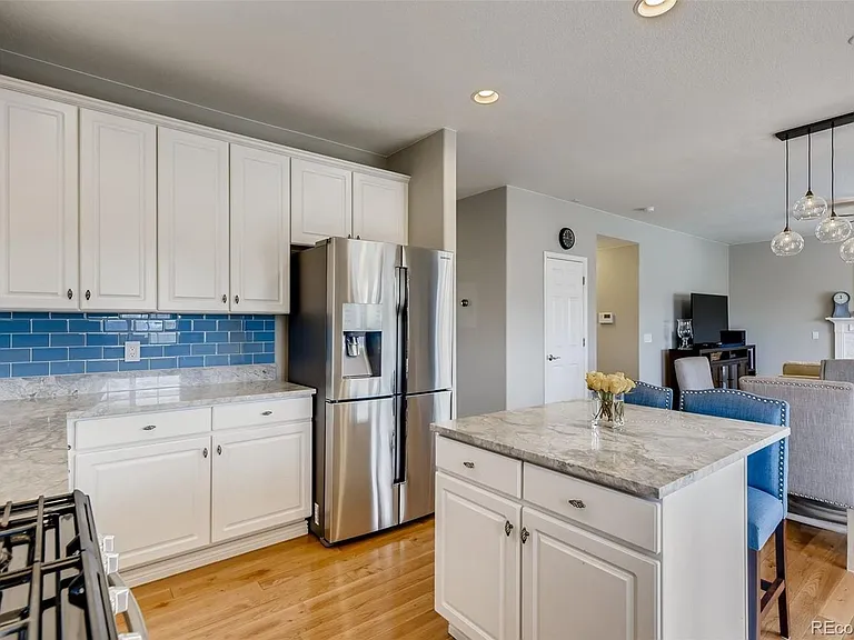 1270 Thornbury Pl — Photo 3