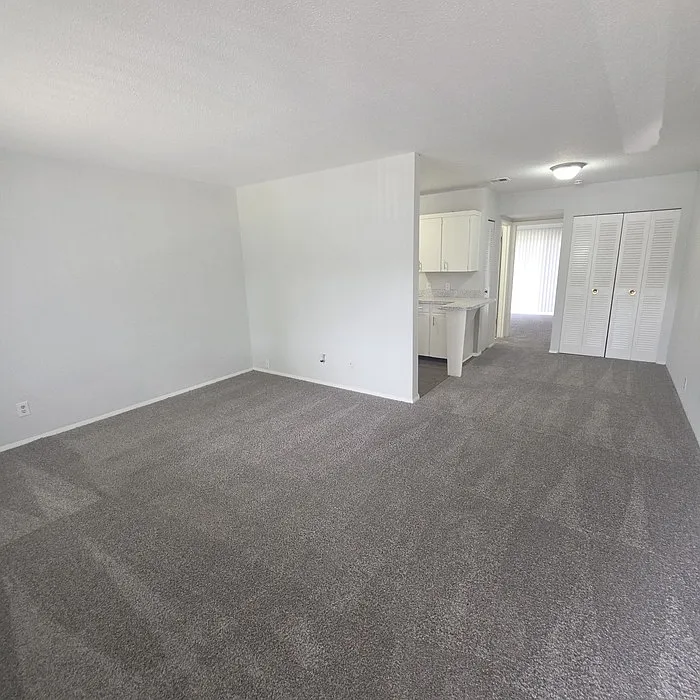 1 bed, 1.0 bath, $825 — Photo 4