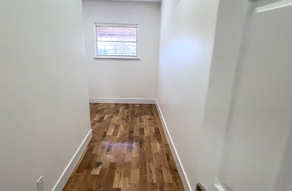 3rd image of 3802 Bronxwood Ave
