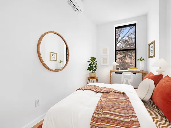 317 Court Street image 7 of 12