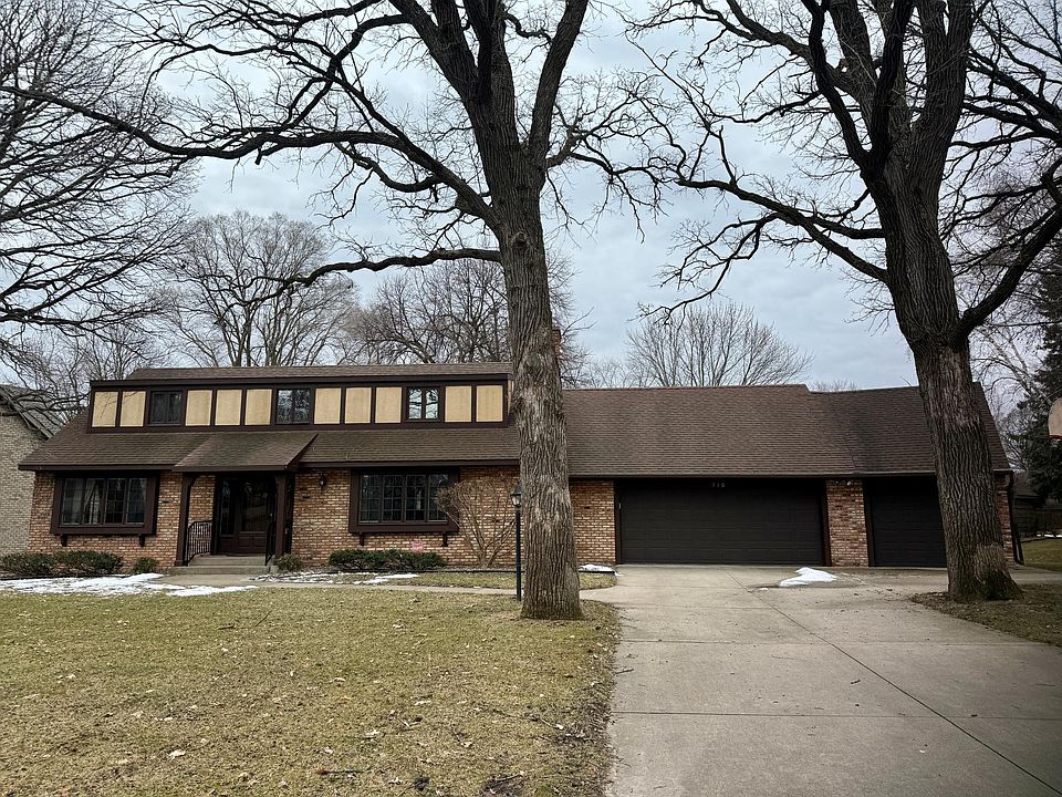1st image of 730 N Park Pl