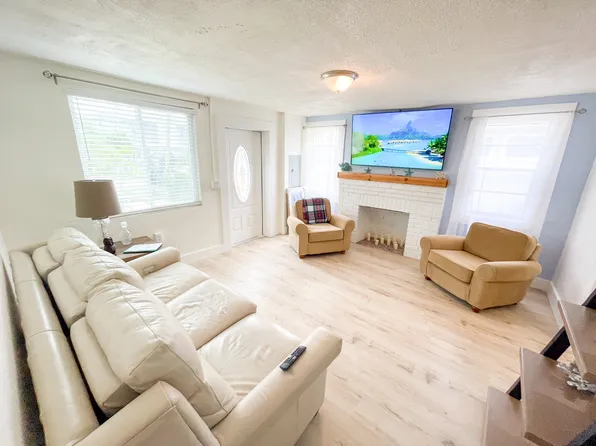 934 Prescott St, Fort Myers Beach, FL 33931